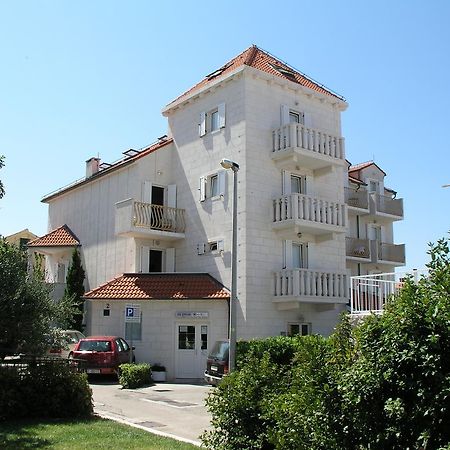 Villa Supetar Exteriér fotografie